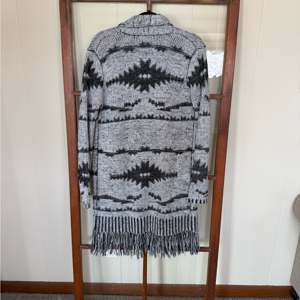 BB Dakota Black & Gray Aztec Pattern Knit Cardigan Sweater w/ Fringe Detail - S - Picture 5 of 5